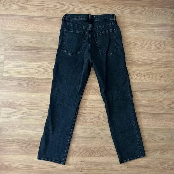 Abercrombie & Fitch Ultra High Rise Ankle Straight Jeans in Washed Black Size 2 - Picture 4 of 13
